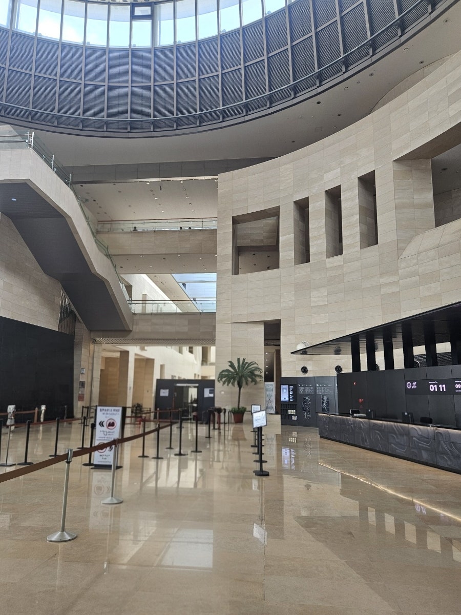 오늘은 남편이랑 국립중앙박물관 데이트 다녀온 날🏛️ | 평일이라 더 좋았던 서울 나들이